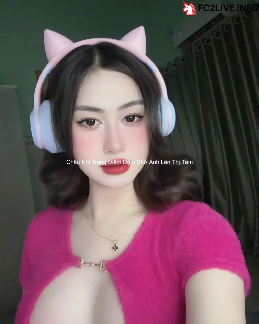 Châu Nhi Trang Điểm Đậm Chờ Anh Lên Thị Tẩm 2 Châu Nhi Trang Điểm Đậm Chờ Anh Lên Thị Tẩm 2